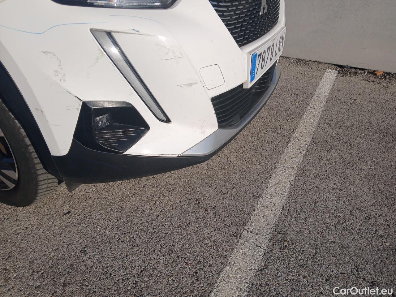  Peugeot  2008  Allure Pack 1.2 PureTech 130CV AT8 E6d #5