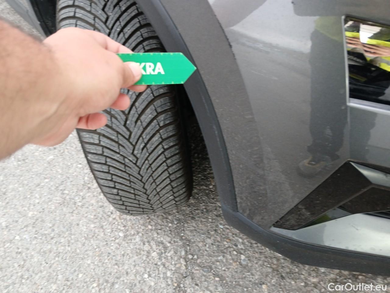  Skoda  Karoq SKODA  / 2021 / 5P / todoterreno 2.0 TDI 85kW (115CV) Ambition (AC3) #15
