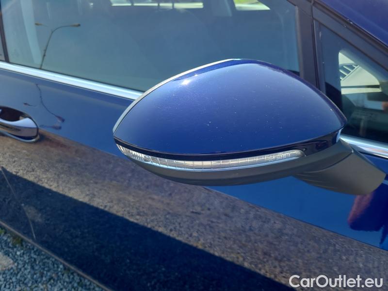  Volkswagen  Golf  VIII Variant (CG5) 2020 Var.1.5 eTSI 110 Style AT #4