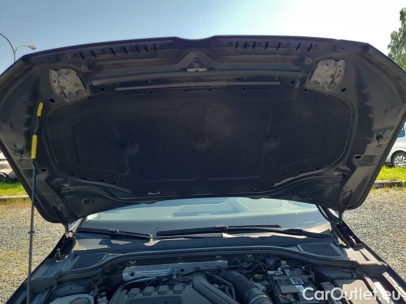  Volkswagen  Golf  VIII Variant (CG5) 2020 Var.1.5 eTSI 110 Style AT #14