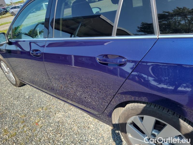  Volkswagen  Golf  VIII Variant (CG5) 2020 Var.1.5 eTSI 110 Style AT #7