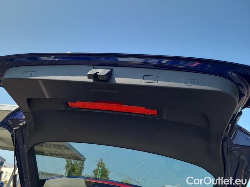  Volkswagen  Golf  VIII Variant (CG5) 2020 Var.1.5 eTSI 110 Style AT #13