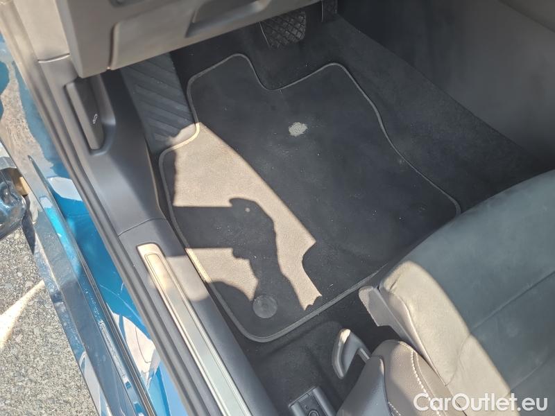  Volkswagen  Passat  Variant (CB5) (2019) Pas.Var.2.0TDI 110 Elegance AT #7