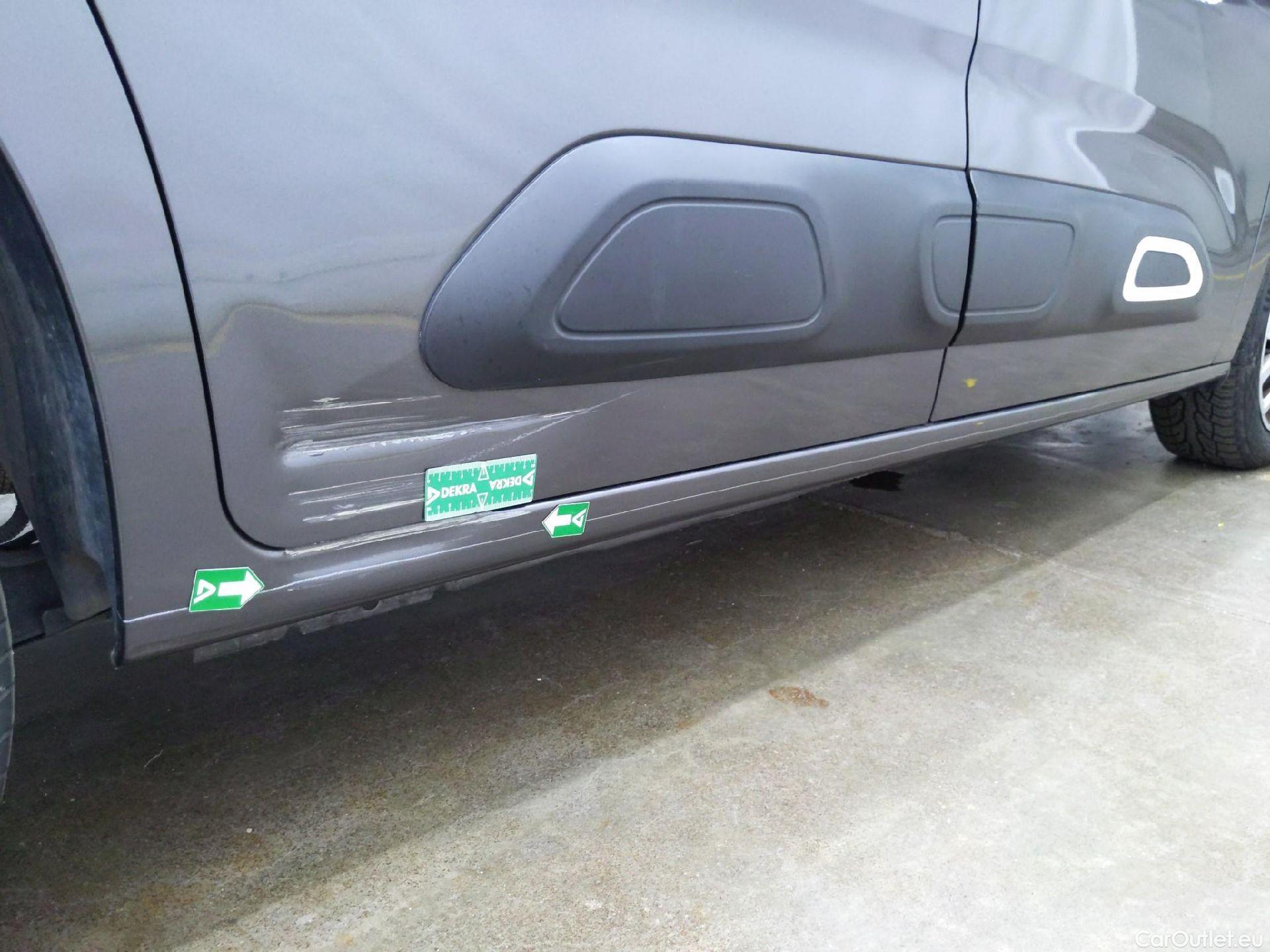  Citroen  Berlingo  Feel M 1.2 PureTech 130CV BVA8 7 Sieges E6d #44
