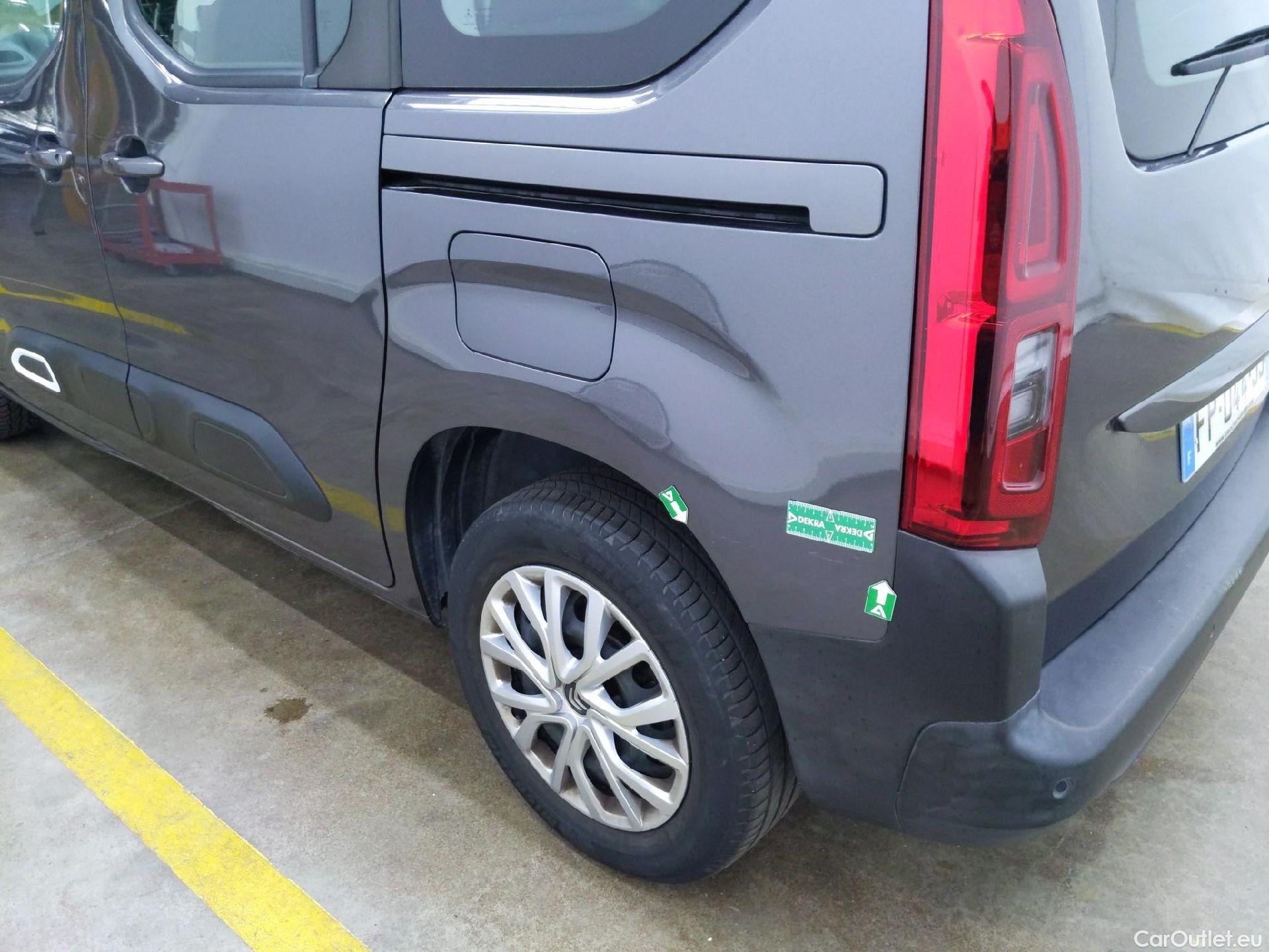  Citroen  Berlingo  Feel M 1.2 PureTech 130CV BVA8 7 Sieges E6d #35