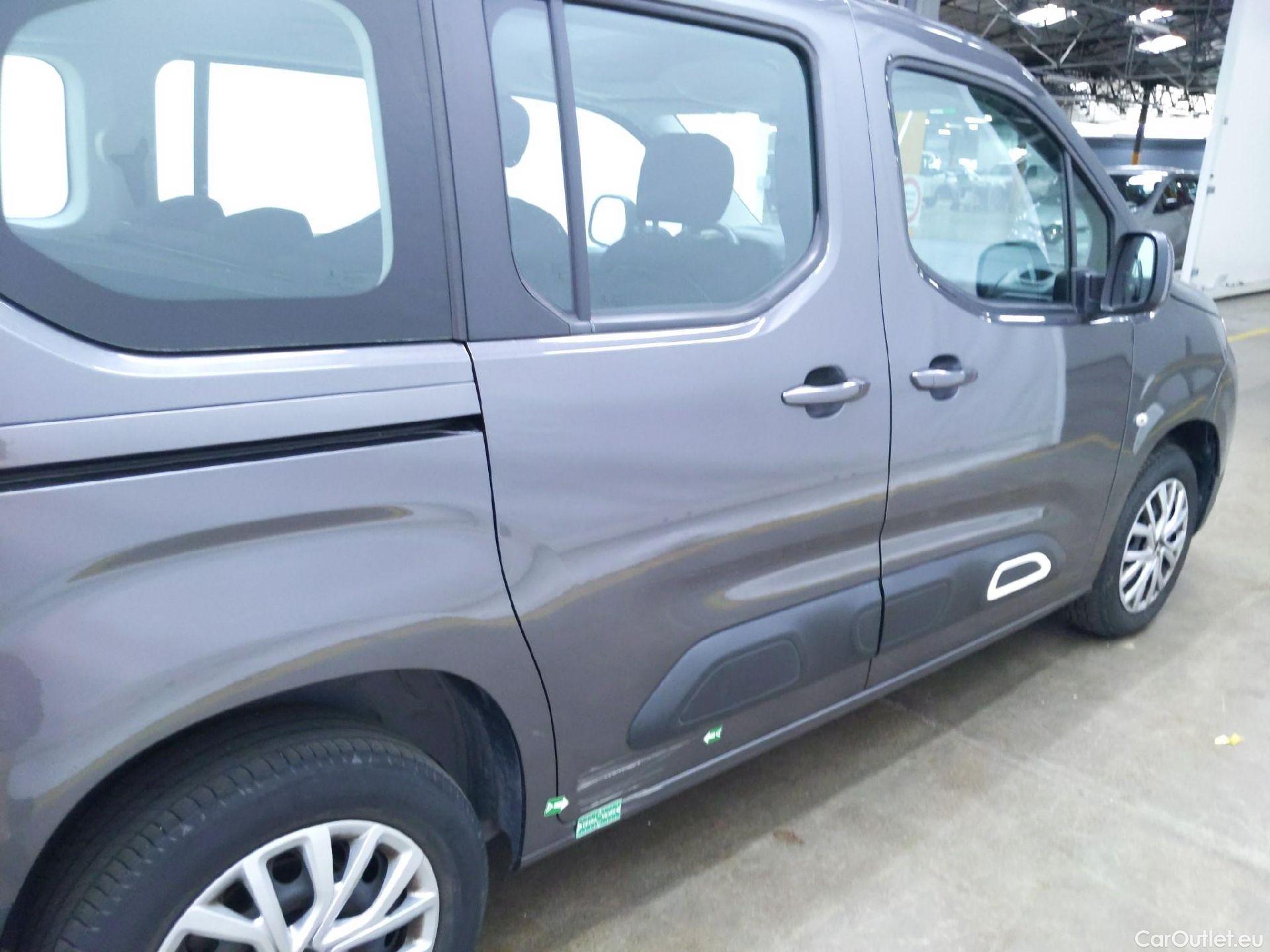  Citroen  Berlingo  Feel M 1.2 PureTech 130CV BVA8 7 Sieges E6d #46