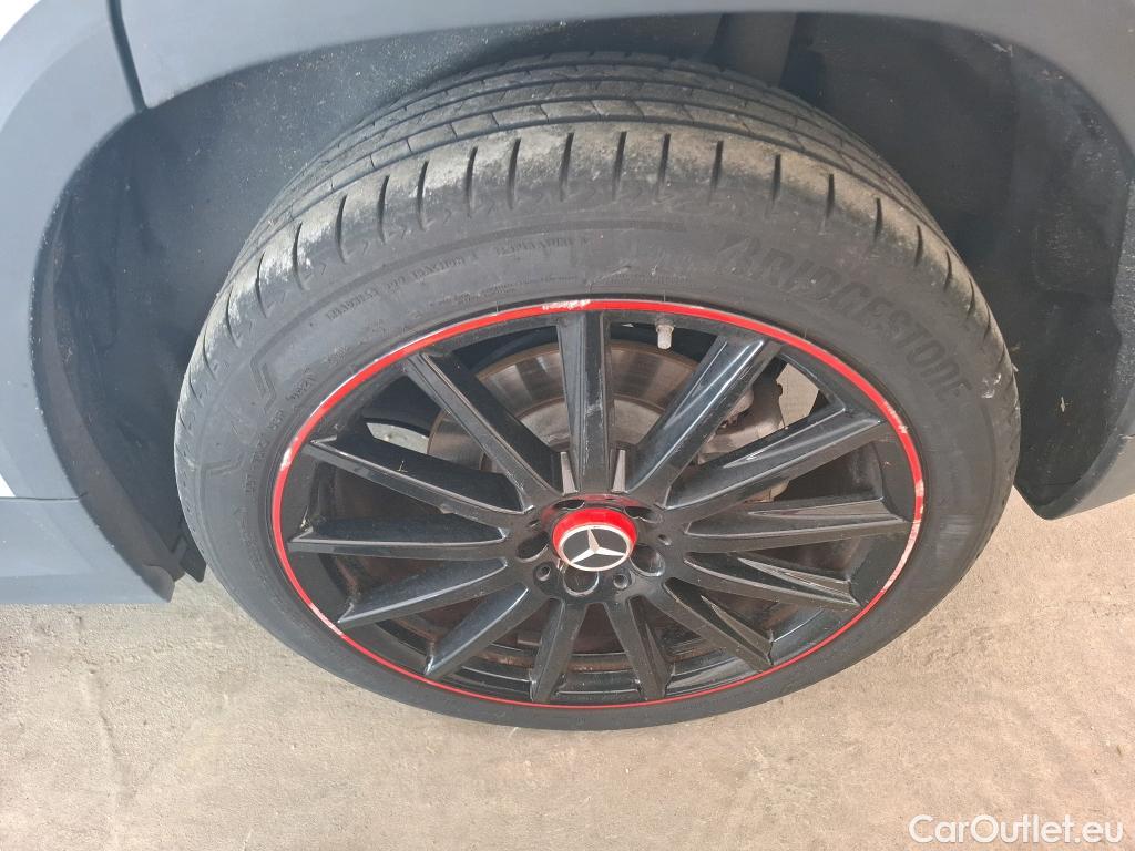  Mercedes  GLA MERCEDES-BENZ  / 2020 / 5P / SUV 1.3  250 e AMG LINE DCT #19