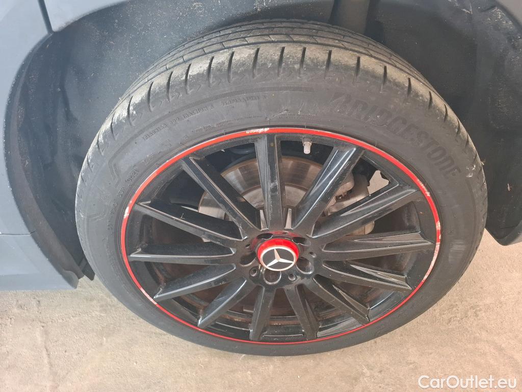  Mercedes  GLA MERCEDES-BENZ  / 2020 / 5P / SUV 1.3  250 e AMG LINE DCT #3
