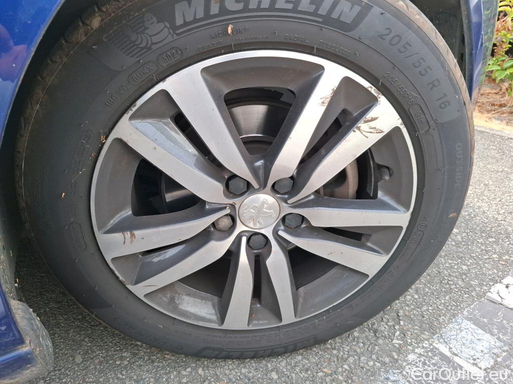  Peugeot  308  Allure Business 1.2 PureTech 130CV BVM6 E6d #31