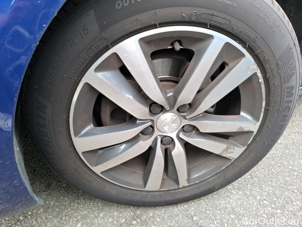  Peugeot  308  Allure Business 1.2 PureTech 130CV BVM6 E6d #4