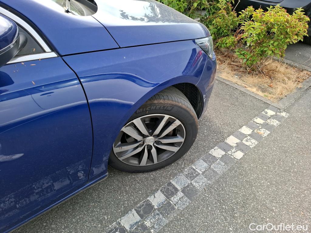  Peugeot  308  Allure Business 1.2 PureTech 130CV BVM6 E6d #30