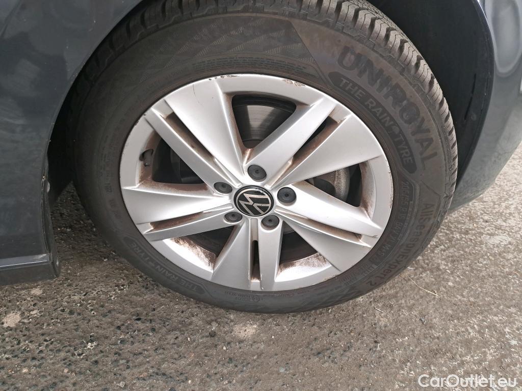  Volkswagen  Golf  VOLKSWAGEN / 2020 / 5P / Berline 1.5 TSI ACT OPF 130 BVM6 Life Busi 1st #16