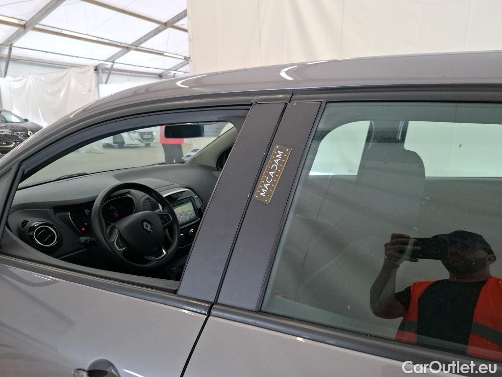  Renault  Captur  Business 0.9 TCe 90CV BVM5 E6 #18