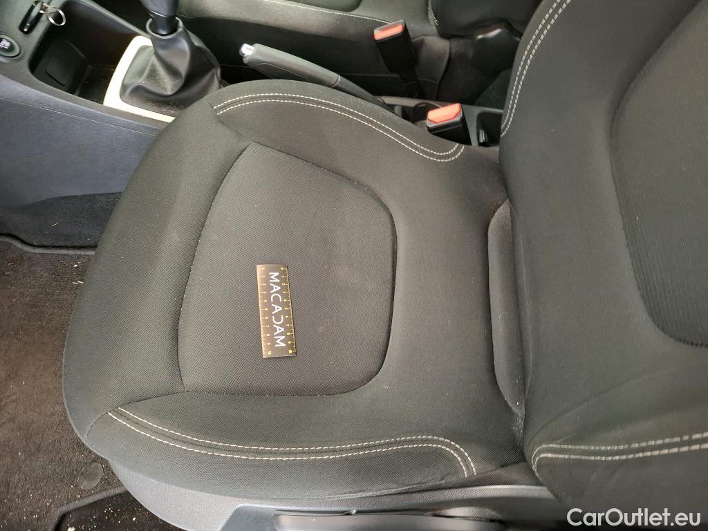  Renault  Captur  Business 0.9 TCe 90CV BVM5 E6 #24