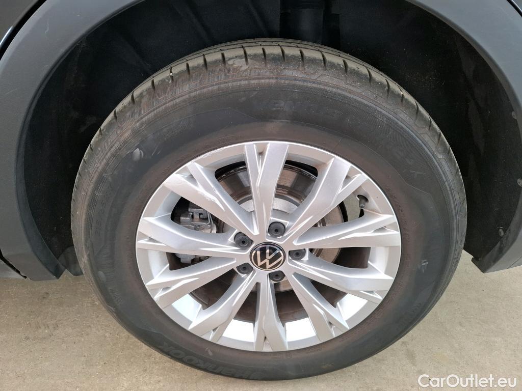  Volkswagen  Tiguan VOLKSWAGEN  / 2020 / 5P / SUV 1.4 eHybrid 245 DSG6 Life Business #19