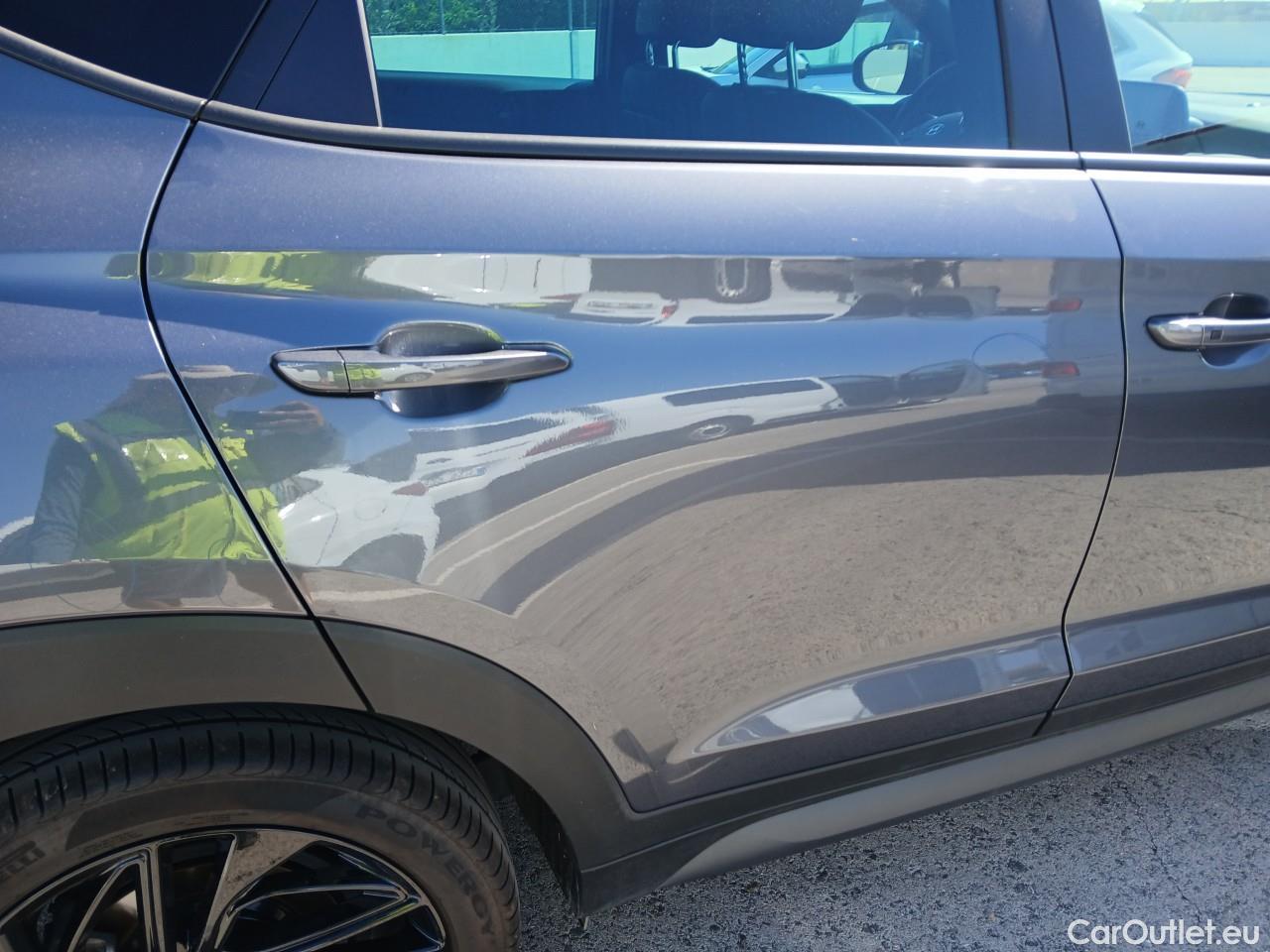  Hyundai  Tucson HYUNDAI  / 2018 / 5P / todoterreno 1.6 CRDI 100kW (136CV) 48V N-Line DT 4X2 #28