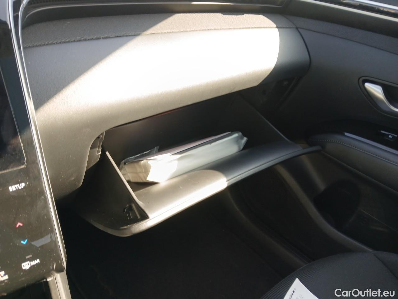  Hyundai  Tucson HYUNDAI  / 2020 / 5P / todoterreno 1.6 TGDI 169kW HEV Tecno Sky Auto #1
