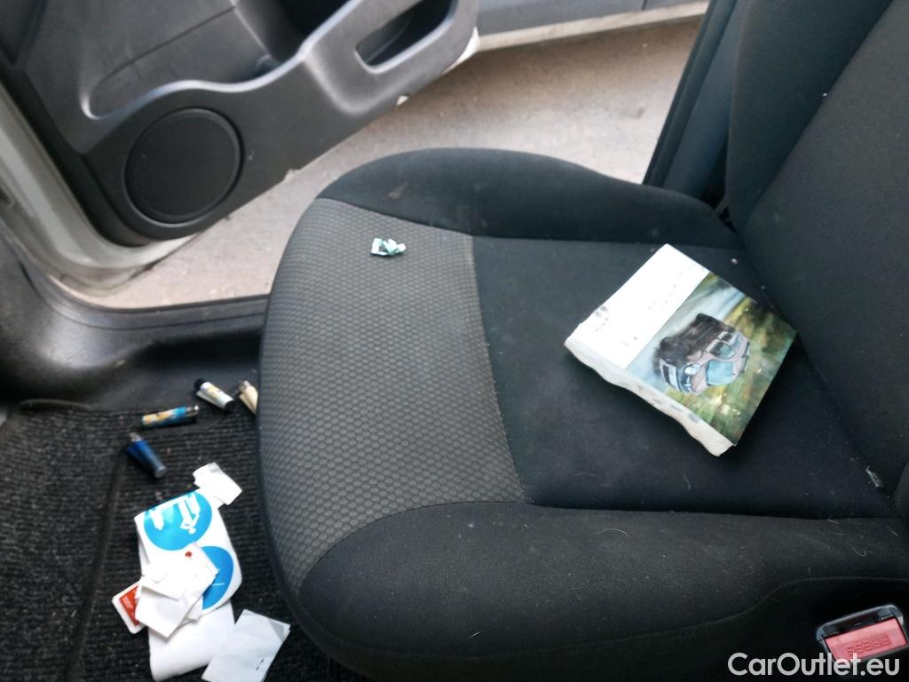  Renault  Kangoo  II Furgón Maxi 2p Profesional 1.5 dCi 95CV MT6 E6dT #36