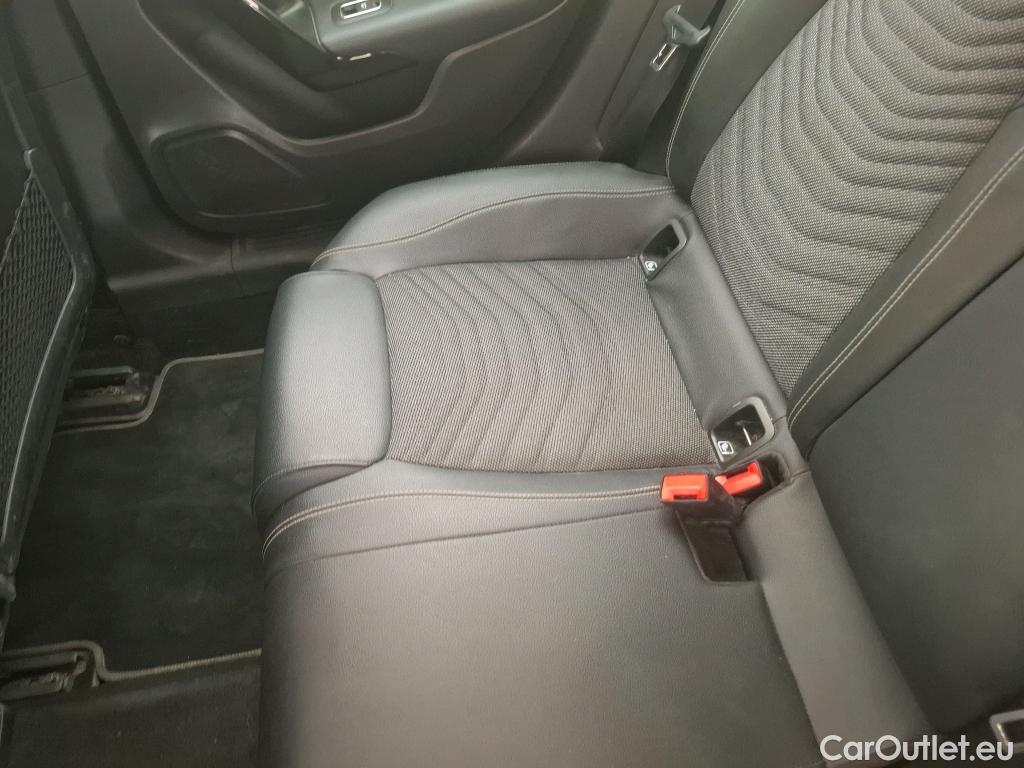 Mercedes  A-Klasse MERCEDES-BENZ Classe A Compact 5p Berline A 180 Business Line #36