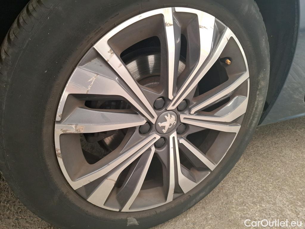  Peugeot  508 PEUGEOT  SW / 2018 / 5P / Break PureTech 180 S&S EAT8 Allure Pack #33