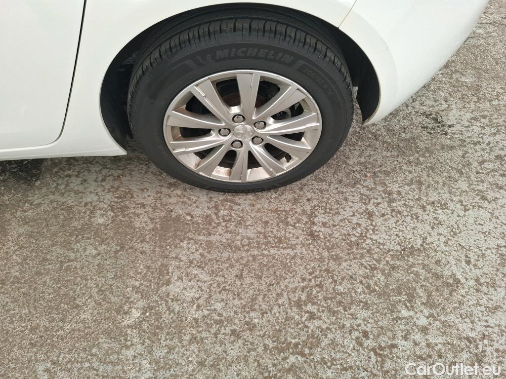  Peugeot  308  Style 1.5 HDI 100CV BVM6 E6dT #10