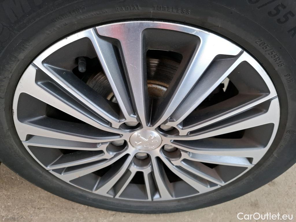  Peugeot  308  Allure Business 1.2 PureTech 130CV BVA8 E6d #41