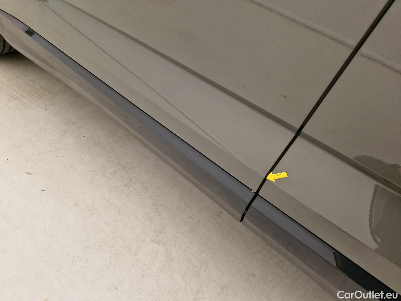  Audi  Q3  Sportback 35 TDI quattro W3 #2