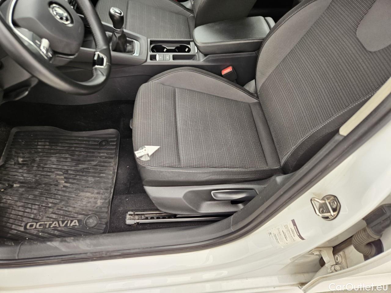  Skoda  Octavia 2.0 TDI 115CP Ambition #44