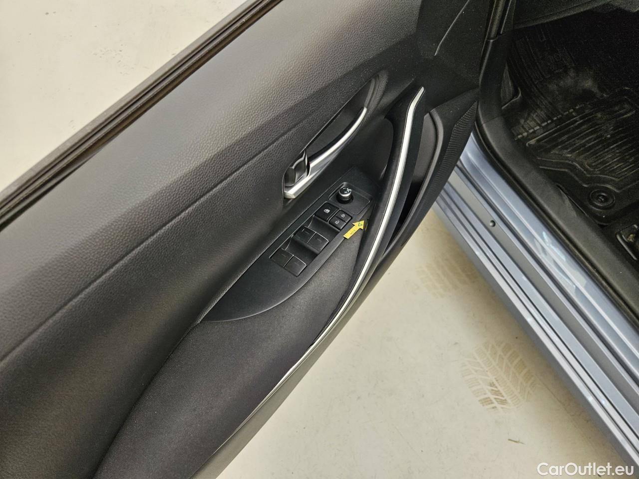  Toyota  Corolla 1.8 Hybrid Business HSD E-CVT #43
