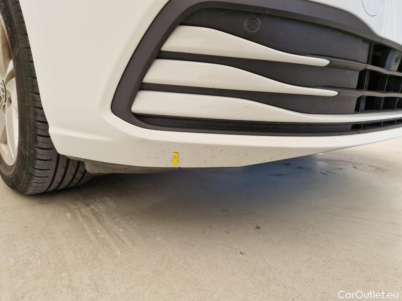  Volkswagen  Golf  Life 1.5 eTSI ACT DSG mild-Hybrid #8