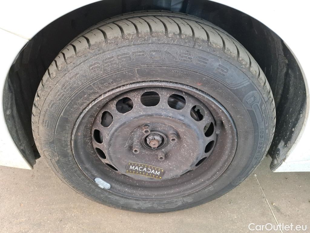  Peugeot  208  Premium 1.5 HDi 100CV BVM6 E6d #12
