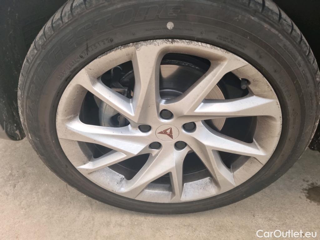  Cupra  Formentor CUPRA  / 2020 / 5P / SUV 1.4 e-HYBRID 204ch DSG6 Business Edition CD LOT250 #9