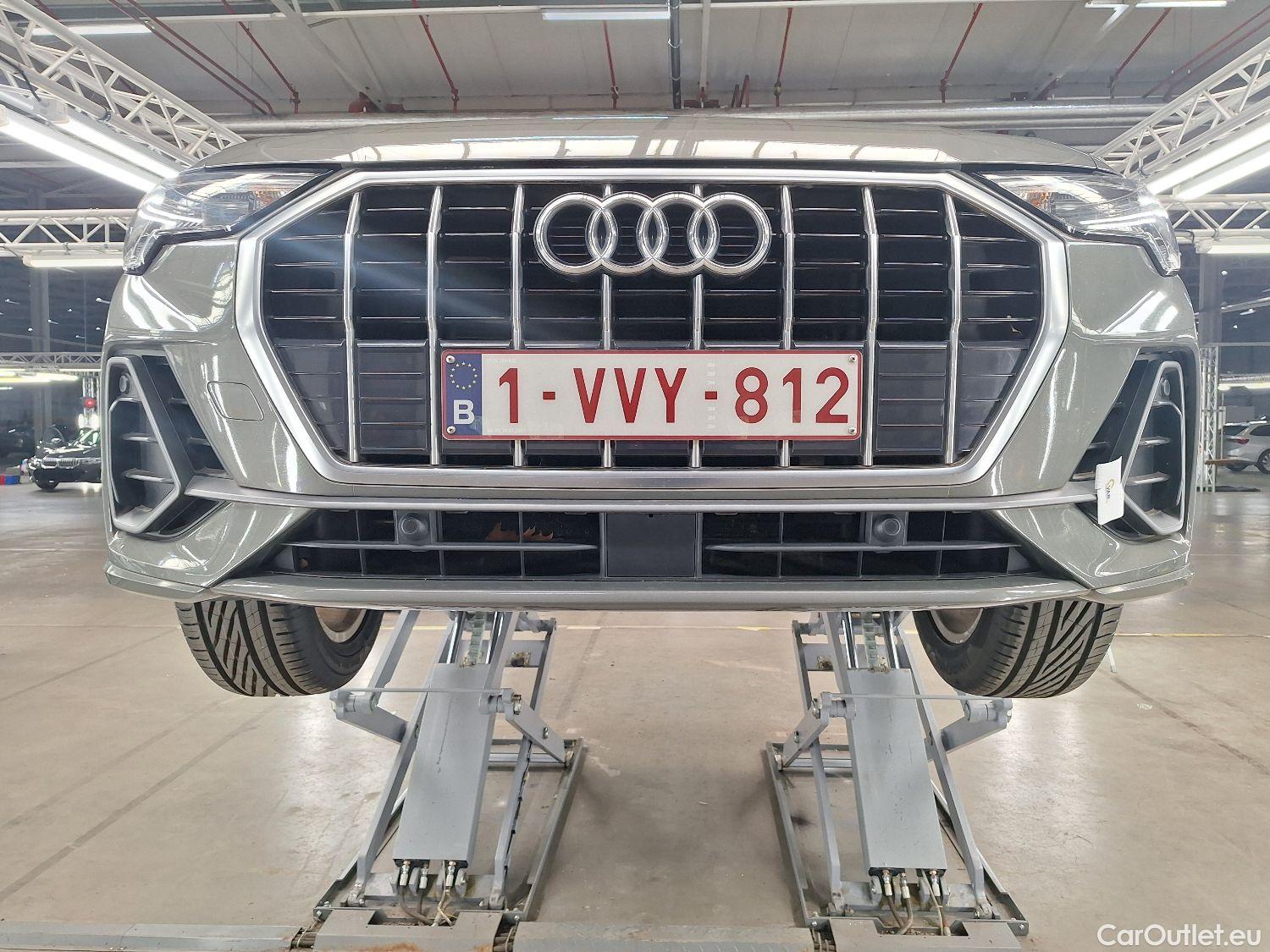  Audi  Q3 Audi,  '18, Audi  35 TFSI S tronic S line 5d #2