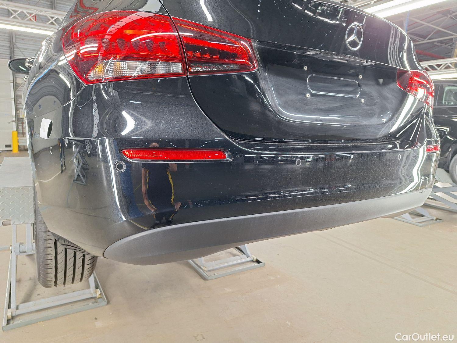  Mercedes  A-Klasse Mercedes, A-Class Berline '18, Mercedes-Benz  Limousine A 180d Business S #6