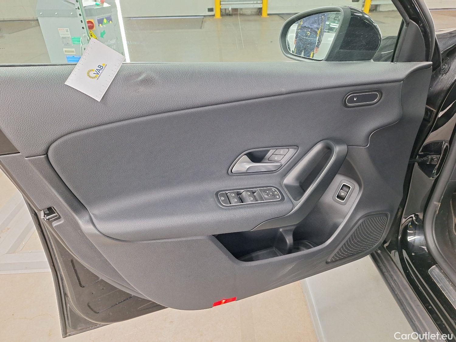  Mercedes  A-Klasse Mercedes, A-Class Berline '18, Mercedes-Benz  Limousine A 180d Business S #28