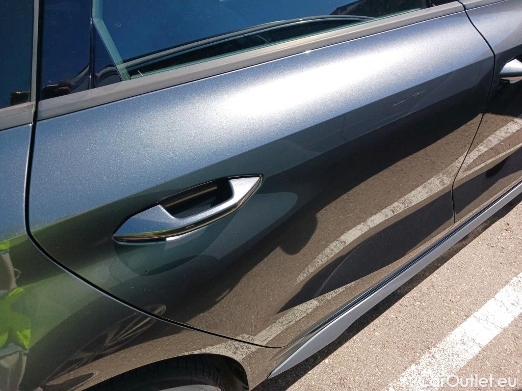  Audi  A3 AUDI  / 2020 / 5P / berlina con portón Sportback Genuine Ed 35 TDI 110kW S tron #25