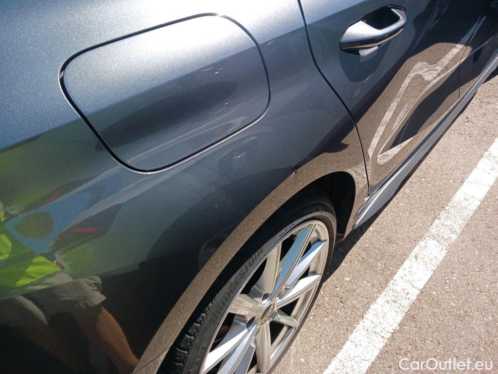  Audi  A3 AUDI  / 2020 / 5P / berlina con portón Sportback Genuine Ed 35 TDI 110kW S tron #3