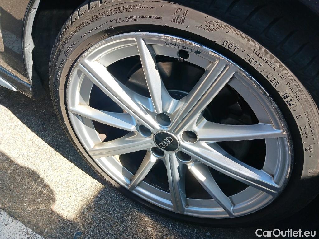  Audi  A3 AUDI  / 2020 / 5P / berlina con portón Sportback Genuine Ed 35 TDI 110kW S tron #9
