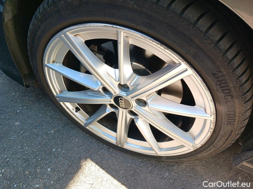  Audi  A3 AUDI  / 2020 / 5P / berlina con portón Sportback Genuine Ed 35 TDI 110kW S tron #7