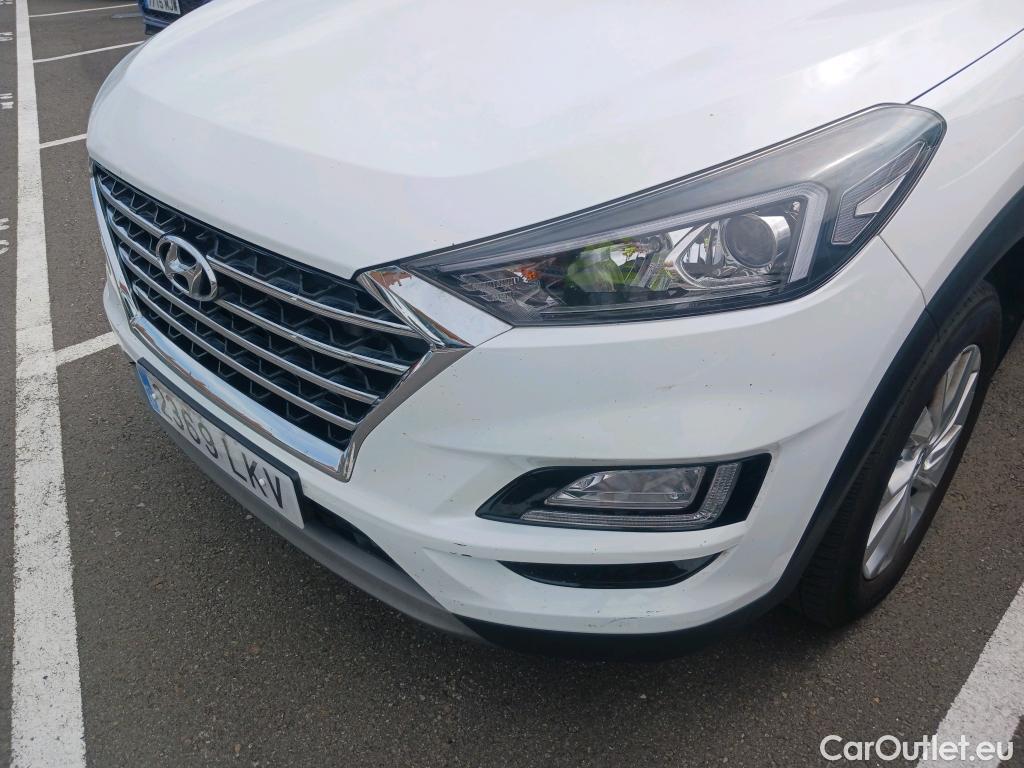  Hyundai  Tucson HYUNDAI  / 2018 / 5P / todoterreno 1.6 CRDI 85kW (116CV) 48V SLE 4X2(SP)(SL) #17