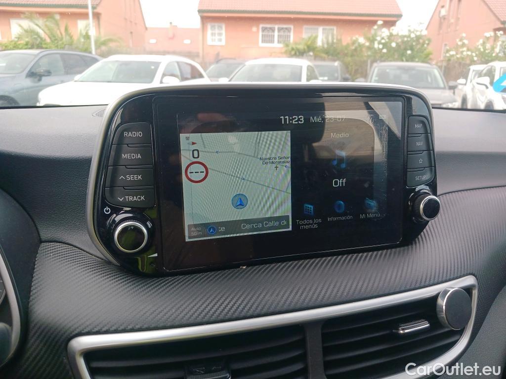  Hyundai  Tucson HYUNDAI  / 2018 / 5P / todoterreno 1.6 CRDI 85kW (116CV) 48V SLE 4X2(SP)(SL) #30
