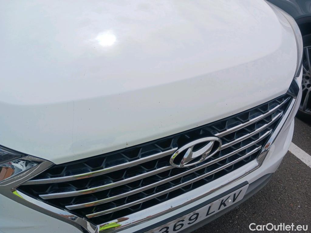  Hyundai  Tucson HYUNDAI  / 2018 / 5P / todoterreno 1.6 CRDI 85kW (116CV) 48V SLE 4X2(SP)(SL) #36