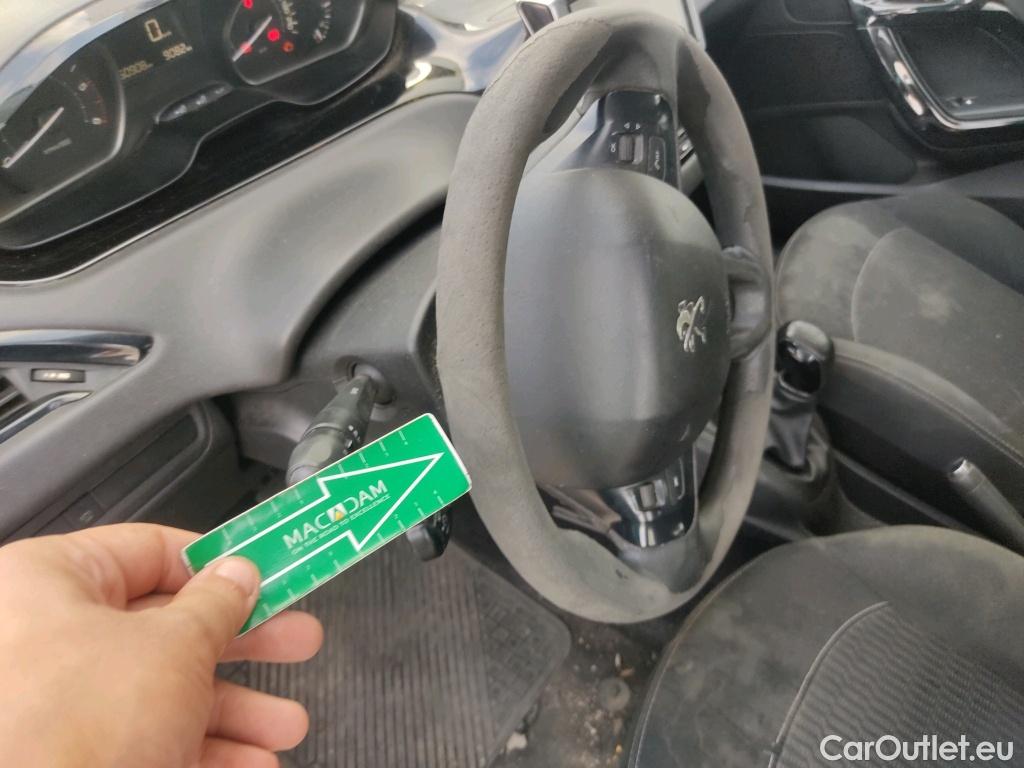 Peugeot  208  Active 1.5 HDi #2