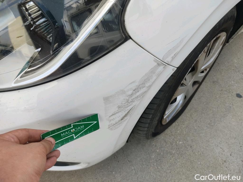  Peugeot  208  Active 1.5 HDi #42