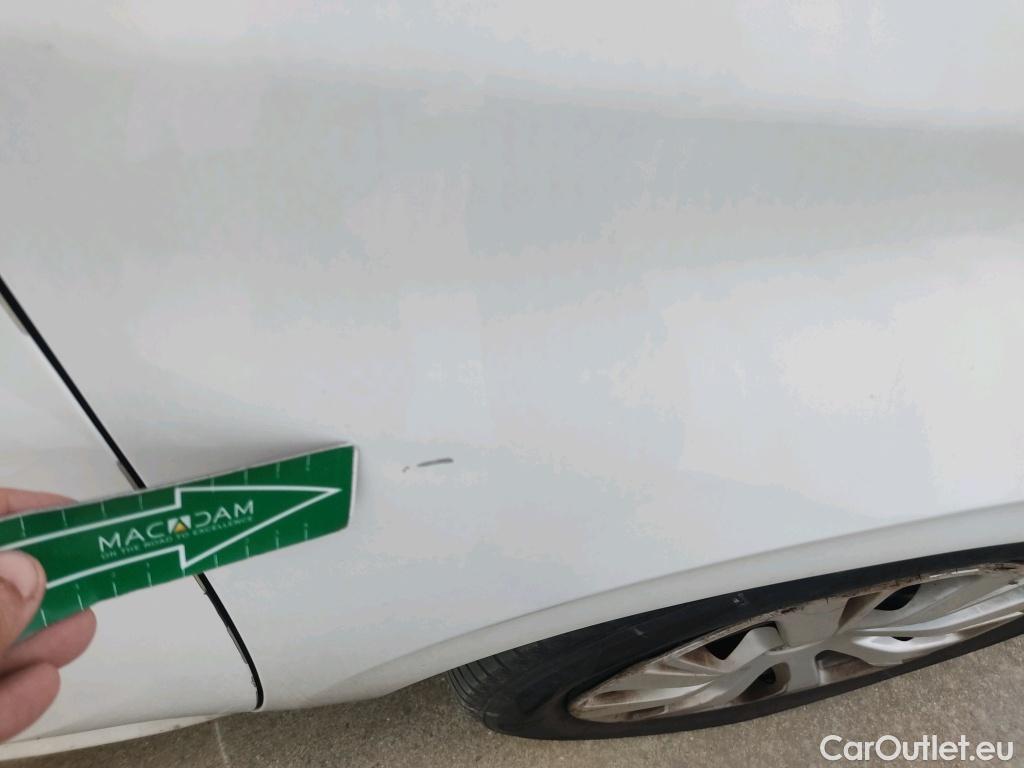  Peugeot  208  Active 1.5 HDi #37