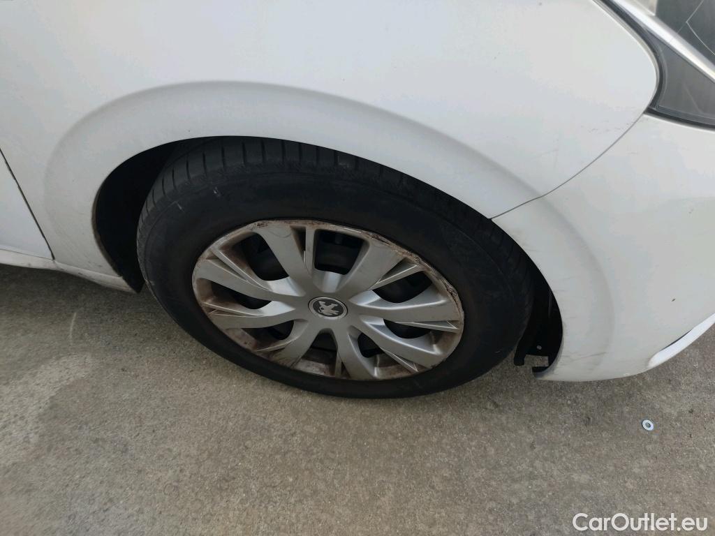  Peugeot  208  Active 1.5 HDi #28