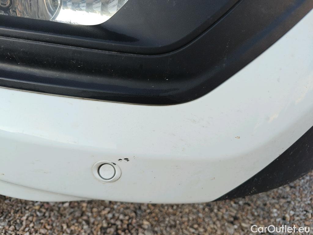  Ford  Transit  Custom Combi / Tourneo Custom 320 L1 Trend 2.0 TDCi 130CV MT6 E6dT #16