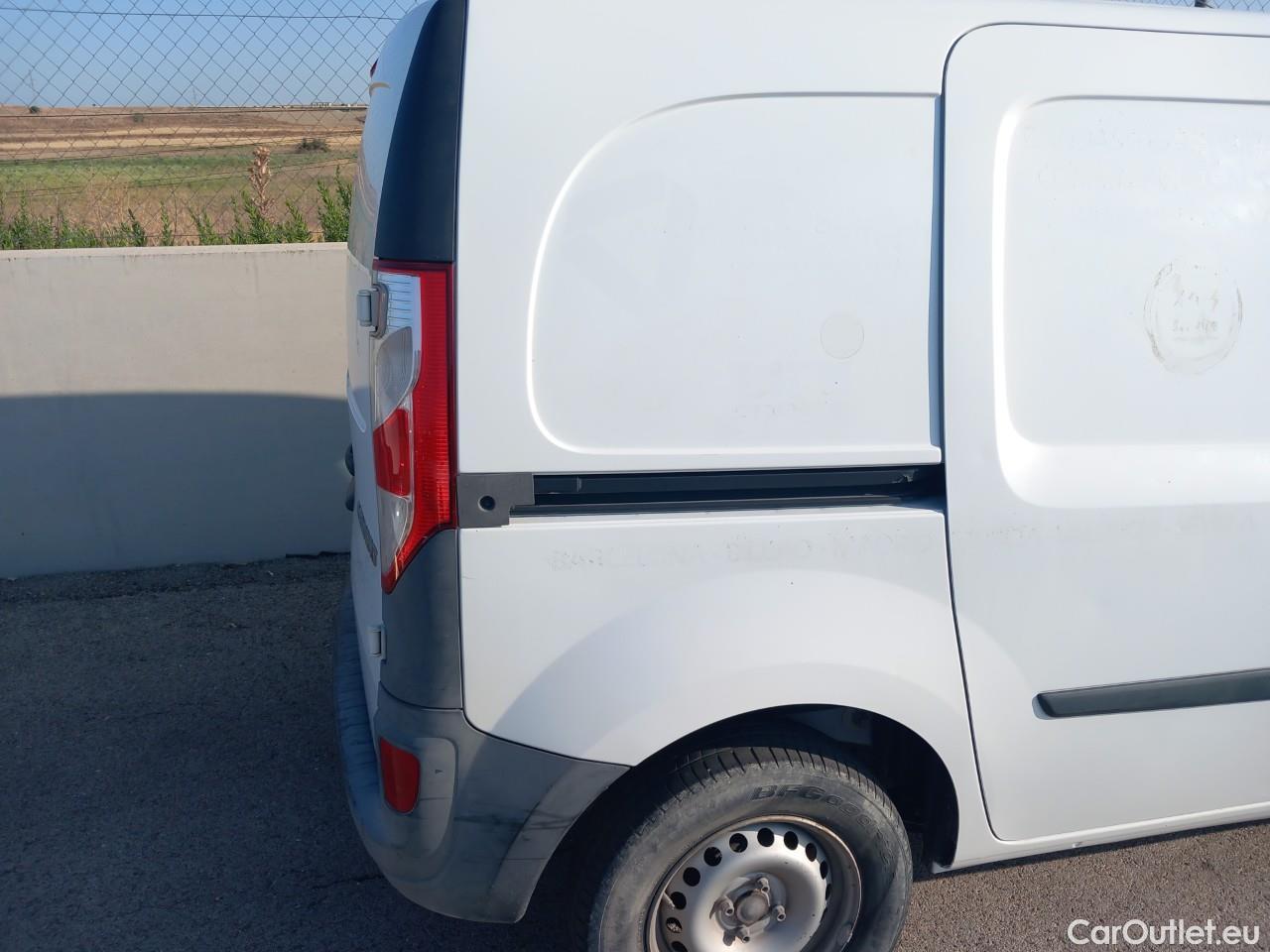  Renault  Kangoo  II Furgón Professional 1.5 dCi 75CV MT5 E5 #32