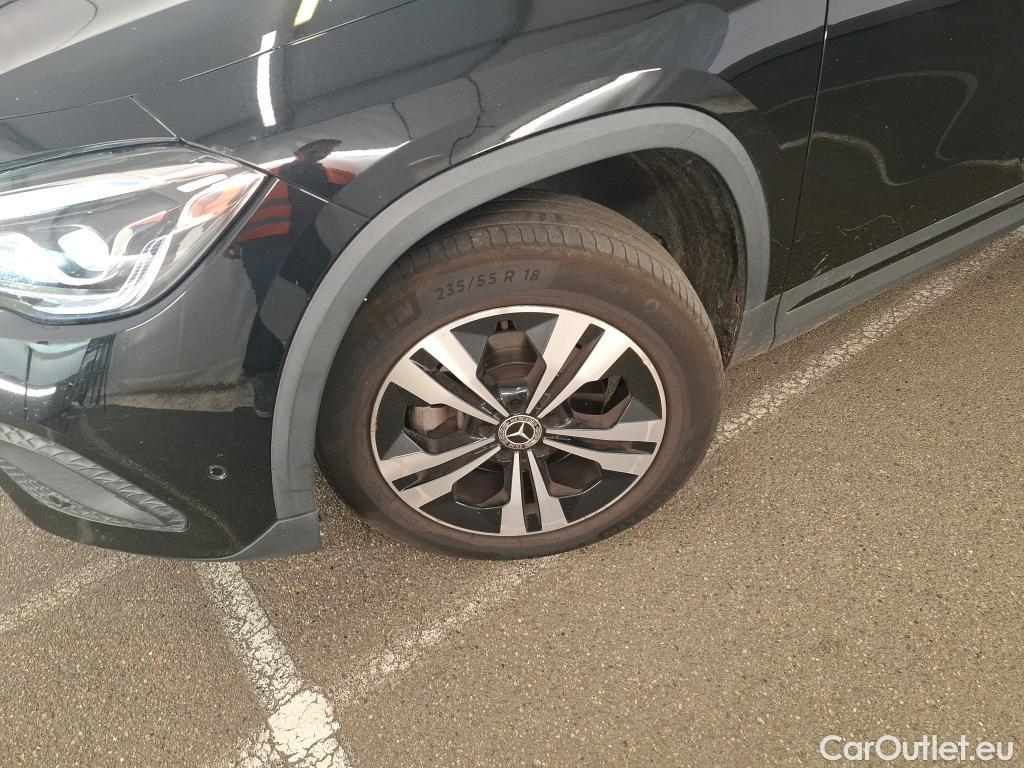  Mercedes  GLA MERCEDES-BENZ  / 2020 / 5P / SUV 2.0  200 D BUSINESS LINE DCT #17