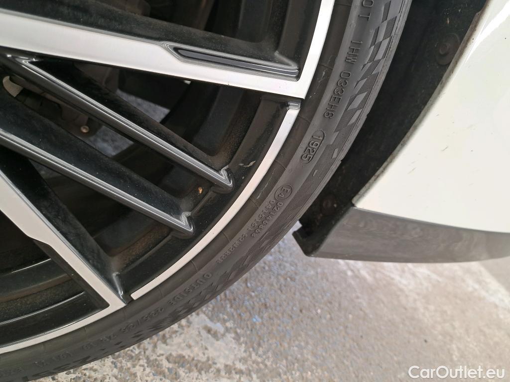  Bmw  Serie 2 BMW Série 2 Gran Coupé / 2019 / 4P / Berline 218D AUTO M Sport #27